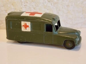 Vintage 1944 WWII Dinky Toys Diecast British Army Daimler Ambulance #624 England - Picture 1 of 13