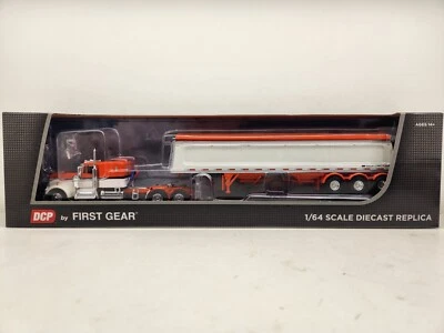 New 1/64 DCP #60-1265 Kenworth W900A 60" Flttp W/3 Axle Lode King Hopper Bottom - Image 1 of 4
