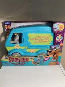 Scooby-Doo 50 Years Walmart Exclusive Mystery Machine Playset Includes Fred NEW - Picture 1 of 9