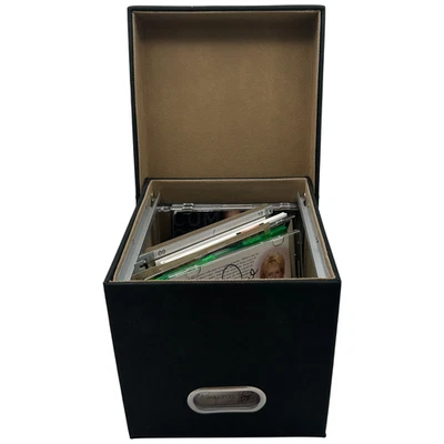 Set of 10 Music CDs With Autographs in Collector Display Box – Signed Artists Foto 1 de 4