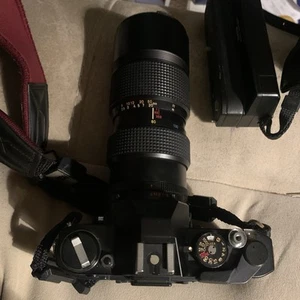 KONICA AUTOREFLEX T4 Film Camera W/ 3 Lenses 1 Rewinder 2 Lens Cases 80-200 Zoom - Picture 1 of 24