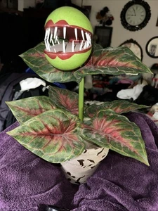 Little Shop of Horrors Planta Comer Hombre Audrey II 14" Exclusiva de Michael - Imagen 1 de 14