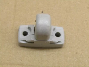 VW New Beetle Mk1 98-10 front sun visor sun shade hinge mount clip 3B0857561A - Picture 1 of 5