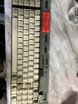 Compaq Portable 1 Keyboard  - Image 1 of 4