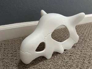 Jumbo Cubone Skull Prop - 9”x10”x6” Pokémon Inspired Display | Realistic - Bild 1 von 5