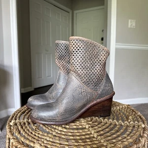 Bed Stu Cobbler Serie Stiefeletten Keilabsatz Größe US 9 - Bild 1 von 10