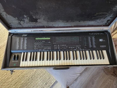 Solton MS5 Mit Case und Ständer - Bild 1 von 4