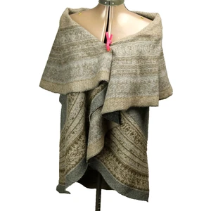 Capa circular tejida Charlie Paige azul gris marrón talla única 51,5" diámetro/ancho - Imagen 1 de 15