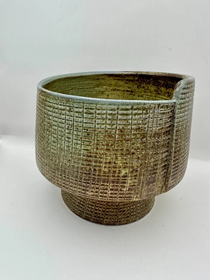 Japanese Shino Ware Pottery Pedestal Bowl | Signed 志野 | Mid-Century Studio Potte - Image 1 of 4