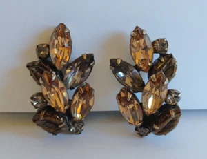REGENCY VINTAGE BROWN & CLEAR FACETED GLASS RHINESTONE CLIP EARRINGS - Picture 1 of 3