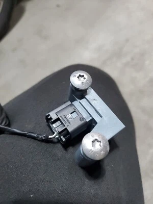 MINI COOPER R56 2007-2013 SENSOR DE CHOQUE CONTROL DE SEGURIDAD DELANTERO IZQUIERDO O DERECHO OEM Foto 1 de 4