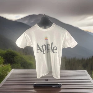 Camiseta Promocional Tecnología De Colección Años 90 Apple Macintosh Computadora Arco Iris Logo Deletrear L - Imagen 1 de 8