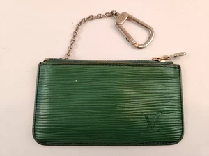 Authentic Louis Vuitton Borneo Green Epi Leather Key Case Pochette Cles Chain LV - Picture 1 of 24