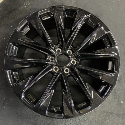 Черное оригинальное колесо Cadillac Escalade V от оригинального производителя 24 дюйма 2022-2026 заводской обод 84935474 - Изображение 1 из 4