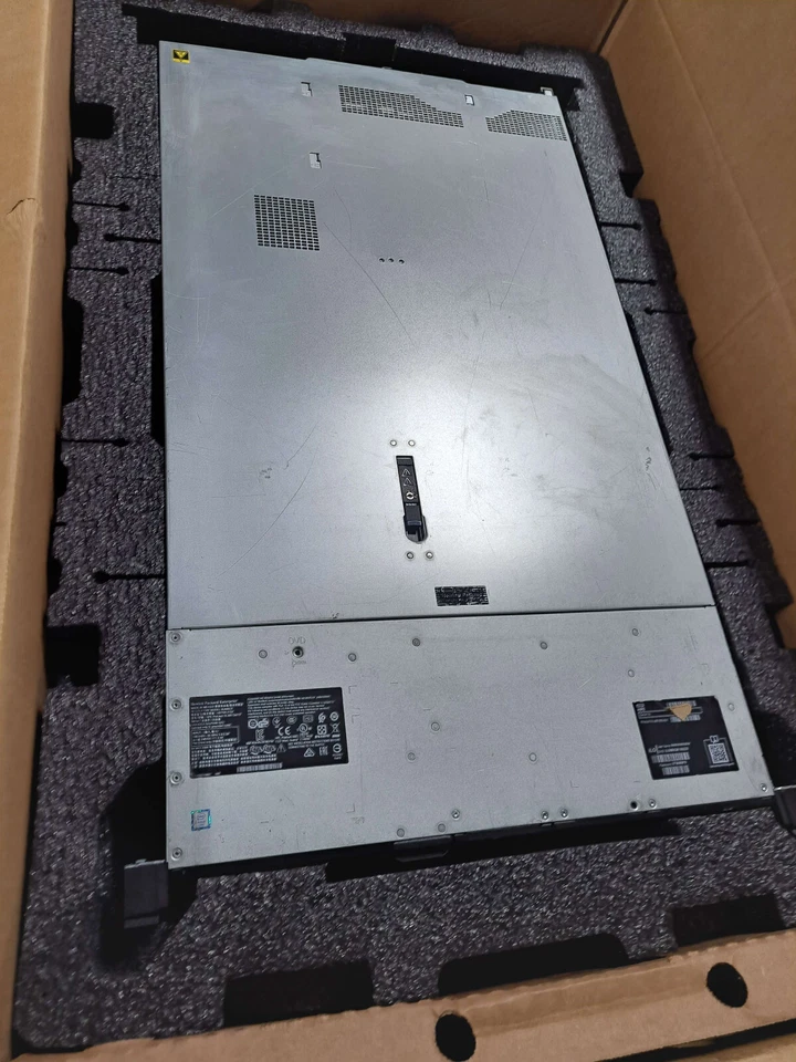 867958-B21  HPE ProLiant DL360 Gen10 4 LFF 3.5" Server 128gb  4215 2.5ghz 8C 6tb - Image 1 of 1