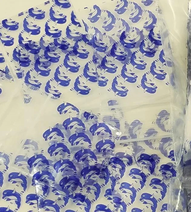 1,000 APPLE BRAND DOLPHIN DESIGN BAGGIES 3434  RESEALABLE 1000 3/4"x3/4" bags - Image 1 of 1