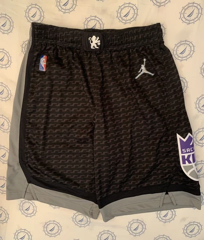 38+1 Sacramento Kings 75th Statement Team Issued Nike Jordan NBA Shorts Bazemore Cover