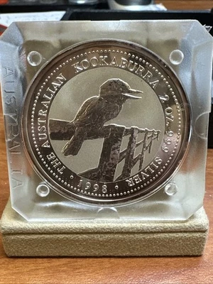 RARO - 1998 Australia Cucaburra 2 OZ Plata .999 BU OG Como Nuevo Soporte de plástico duro Foto 1 de 3