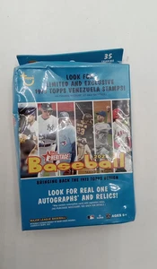 Nuovo con scatola danni 2022 Topps Heritage MLB sigillato in fabbrica 35 carte SPEDIZIONE GRATUITA - Foto 1 di 7