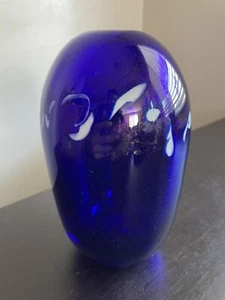 Artisan SIGNED Art Glass Weed Pot Vase Cobalt Blue w White Specks Hand Blown - Picture 1 of 10