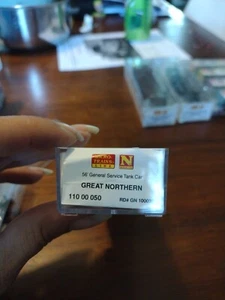 N Scale Micro Trains 56' Tank Car Great Northern  11000050 #GN100030 - Bild 1 von 4