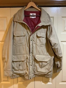 Vintage Woolrich mens medium beige 3/4 coat. Small tear on lower right pocket. - Picture 1 of 8