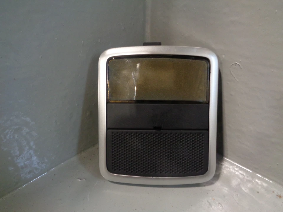 Range Rover L405 Rear Interior Roof Light 2013 to 2017 - Image 1 of 4