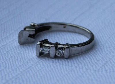 Platinum Round & Baguette Diamond Semi Mount Ring  3.8 grams size 4.5 - Image 1 of 4