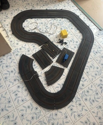 Pista Policar APS Vintage Anni ‘70/‘80 - 22 Pezzi + Conta-giri + Tele + Scala HO - Image 1 of 4