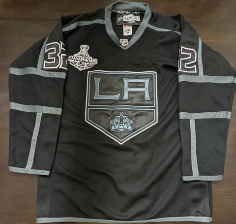 2012 Stanley Cup Champions Reebok LA Kings Jersey Hockey Jonathan Quick size 48 Cover