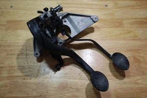 OEM 2001-2006 Mini Cooper 1.6L Non Turbo Clutch Brake Pedal Assembly 01-06 - Picture 1 of 2