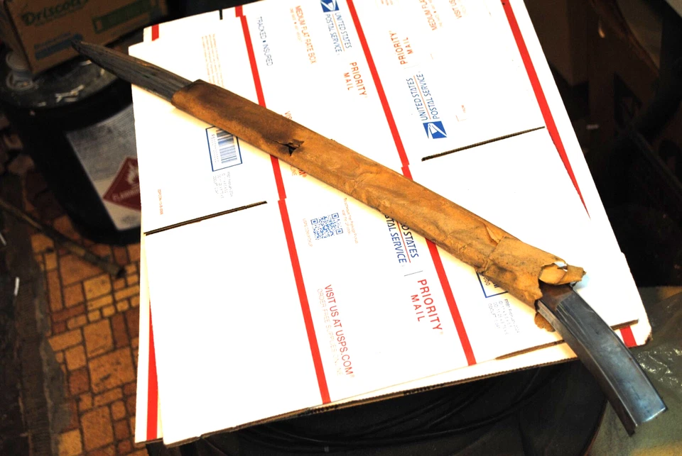 НОВОЕ ИЗ СТАРЫХ ЗАПАСОВ ЛЕВОЕ КРЫЛО MOPAR 1959 PLYMOUTH FURY MLDG ПЕРЕДНЕЕ 1754687 - Изображение 1 из 2