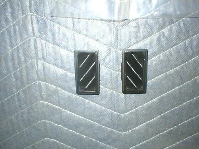 1982-92 CAMARO IROC Z28 RS BERLINETTA UPPER DASH PAD DEFROSTER VENTS ORIGINAL GM - Image 1 of 2