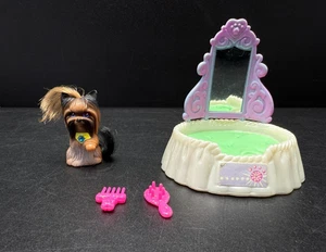 1994 Kenner Littlest Pet Shop Silky Yorkie Pup Styling Salon Playset READ - Picture 1 of 8