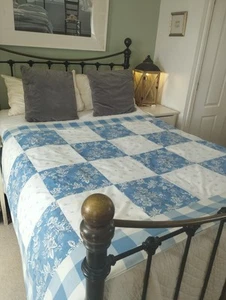 PATCHWORK EIDERDOWN - LARGE - LAURA ASHLEY - ABBEVILLE/SUMMER TRELLIS ~Fleur~ - Picture 1 of 4