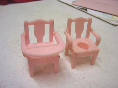 Silla alta y muebles para casa de muñecas Renwal de los años 50 #36 Foto 1 de 3