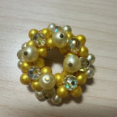 Broche circular redondo vintage con cuentas de cristal iridiscente tono oro amarillo Foto 1 de 4