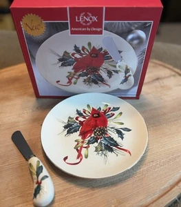 Lenox Winter Greetings 6¾" 2pc Cheese Plate w/ Knife Cardinal Motif w/Gold Trim - Picture 1 of 6