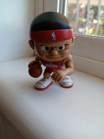 Lil Teammate Action Figure LN1E Seris 76 ers Player 2010 NBA Cover