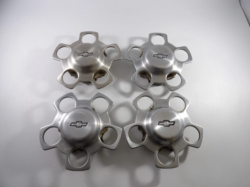 4 件套原始设备制造商 1987 1988 - 1990 雪佛兰 Beretta Corsica 铝中心盖 — 第 1/4 张图片