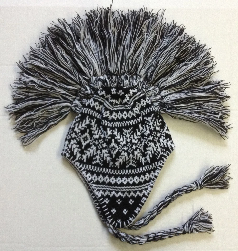 NUEVO CON ETIQUETAS Niños Mohawk Invierno Tejido Sombrero Gorro Gorra con Borlas ¡NUEVO! Foto 1 de 1