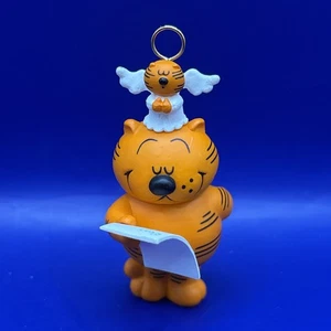McNaught Hallmark 1986 adorno de recuerdo - 3" Heathcliff el gato con lista y ángel - Imagen 1 de 7