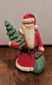 Vintage 1986 Santa Holdin Tree Hallmark Christmas Miniature Figurine  - Foto 1 di 3
