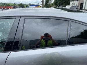 JAGUAR I-PACE DOOR GLASS WINDOW REAR LEFT 2024-2025 - Picture 1 of 10