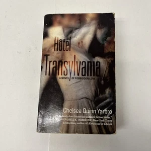 Hotel Transylvania by Chelsea Quinn Yarbro 2002 Warner Mass Market - Picture 1 of 11