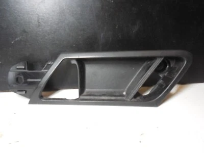 06-12 Mercedes-Benz W164 ML350 manija de puerta delantera izquierda moldura envolvente JCI 377737 Foto 1 de 4