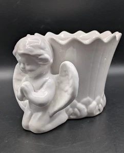 Jarrón jardinero vintage de querubín ángel brillante blanco cerámica manos de oración 5,25" - Imagen 1 de 7