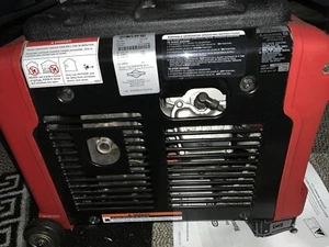 BRIGGS & STRATTON 3000 WATT GENERATOR mod 030239 - Picture 1 of 12