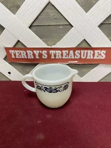 Vintage Pyrex 722 Creamer Cup Old Town Blue- Milk Glass - Picture 1 of 4