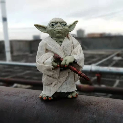 Hasbro Star Wars The Empire Strikes Yoda action Figure 5" loose Cover